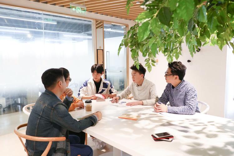 解碼信息技術型企業的核心生命力 從服務到智力賦能